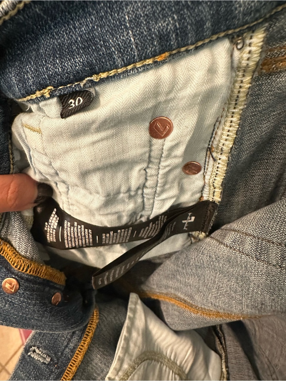 7 For All Mankind Light Blue Cropped Ankle Jeans - Picture 5 of 5